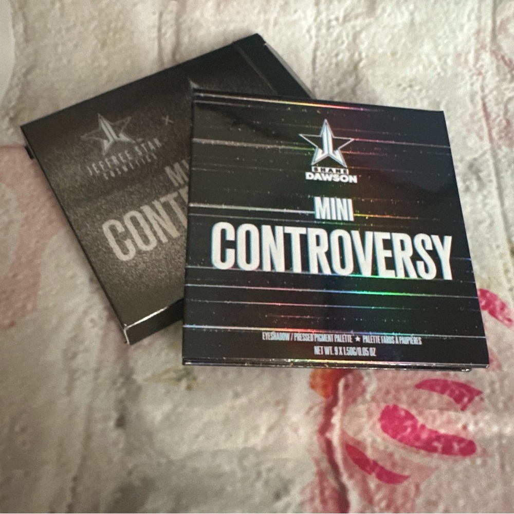 Jeffree Star Mini Controversy Palette - Picture 3 of 4